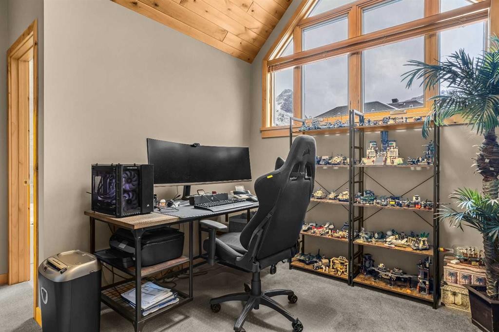 22 Streamside Lane, Canmore, AB - Indoor Photo Showing Office