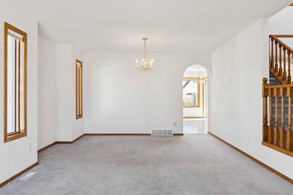 135 Sceptre Close Nw, Calgary, AB - Indoor Photo Showing Other Room