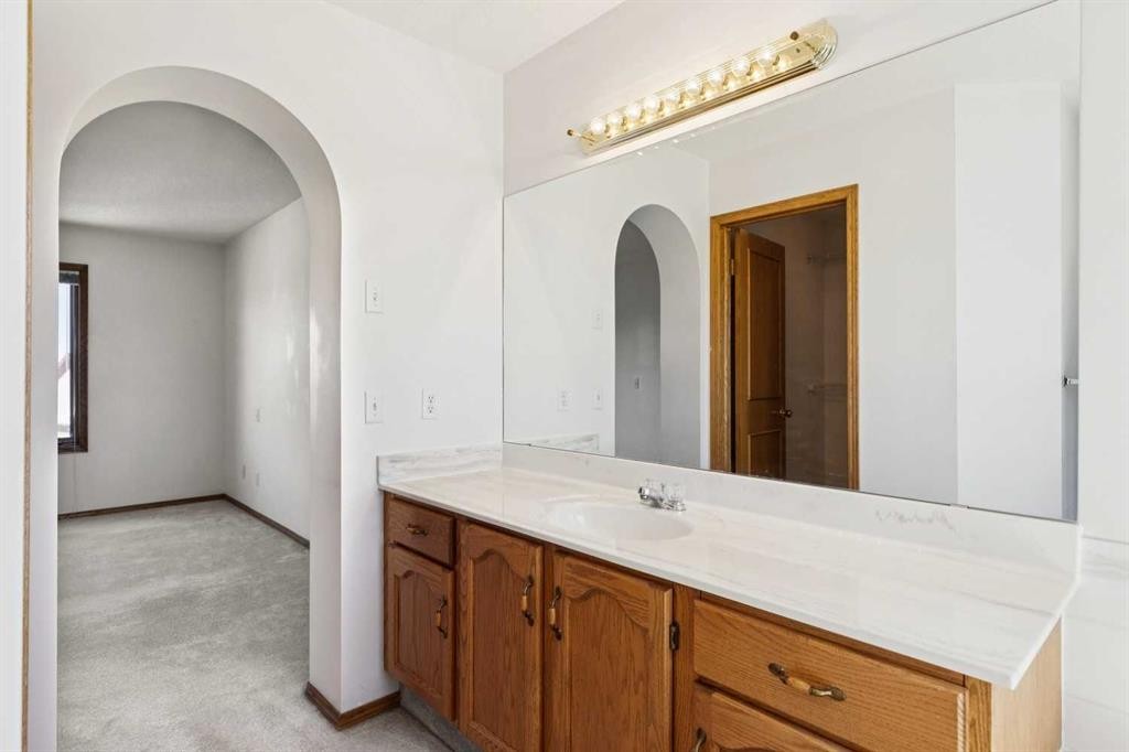 135 Sceptre Close Nw, Calgary, AB - Indoor