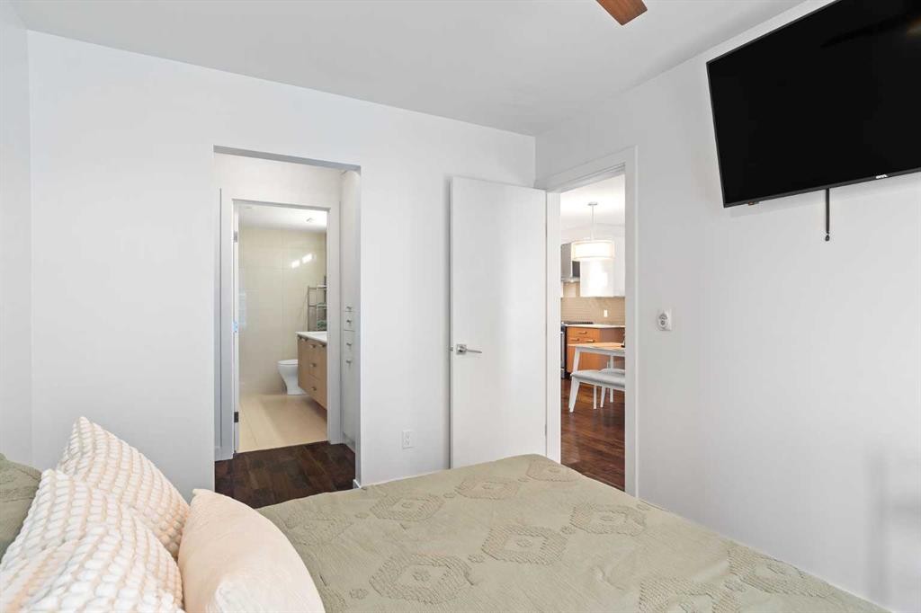 302-1029 15 Avenue Sw, Calgary, AB - Indoor Photo Showing Bedroom