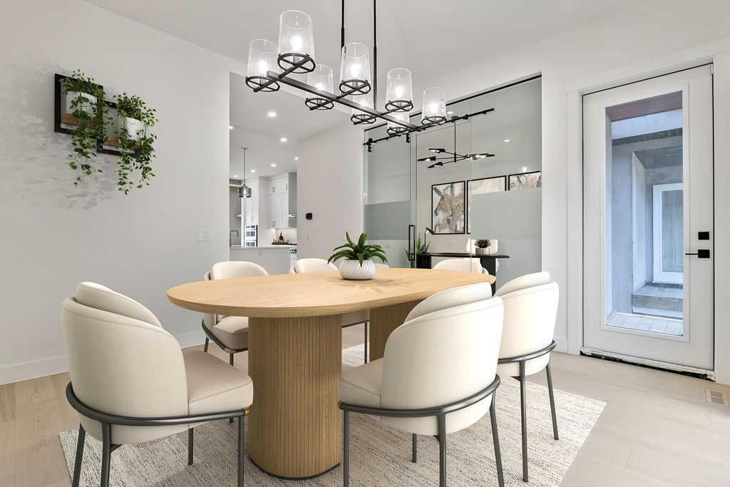 712 Bridge Crescent Ne, Calgary, AB - Indoor Photo Showing Dining Room