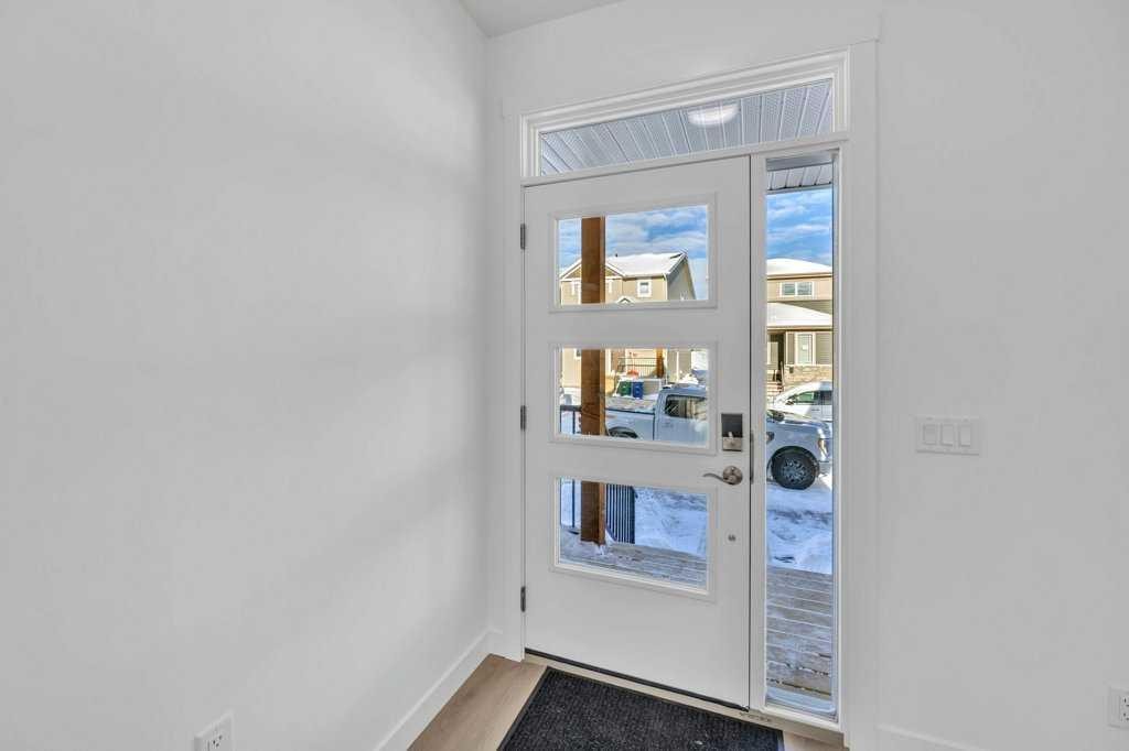 1115 Chinook Winds Circle Sw, Airdrie, AB - Indoor Photo Showing Other Room