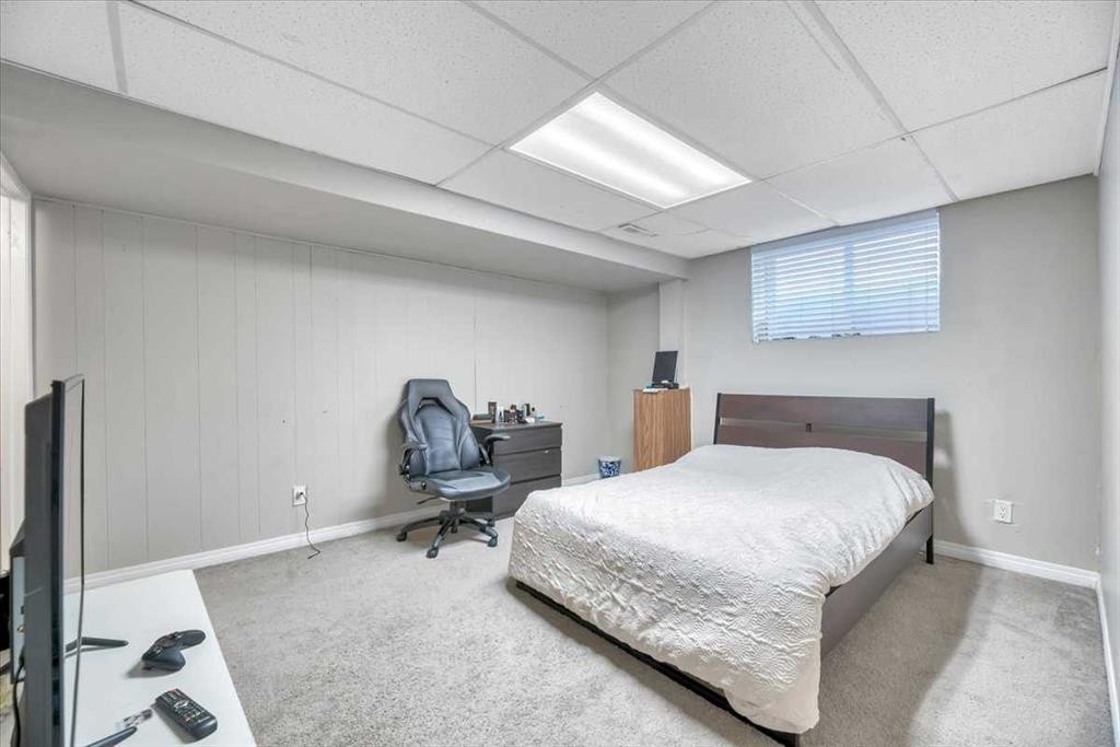 19 Castlepark Way Ne, Calgary, AB - Indoor