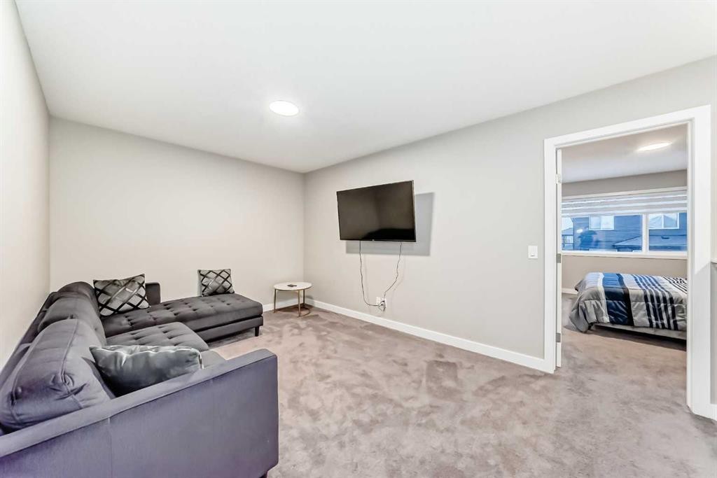 58 Setonstone Passage Se, Calgary, AB