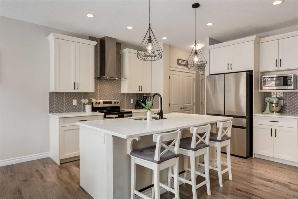 45 Nolanhurst Common Nw, Calgary, AB - Indoor Photo Showing Kitchen With Stainless Steel Kitchen With Upgraded Kitchen
