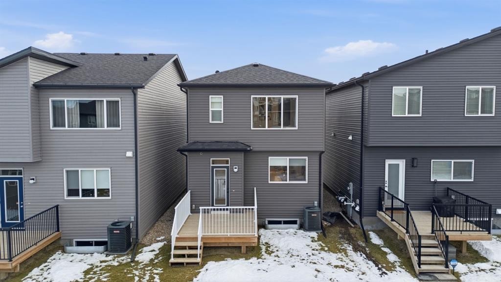 114 Wolf Creek Rise Se, Calgary, AB - Outdoor