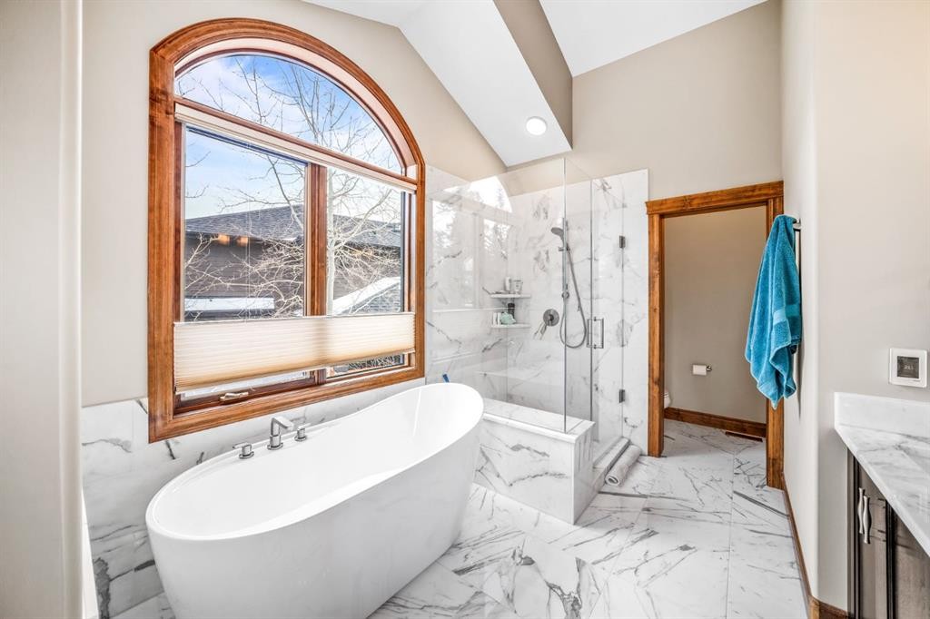 282 Miskow Close, Canmore, AB - Indoor Photo Showing Bathroom