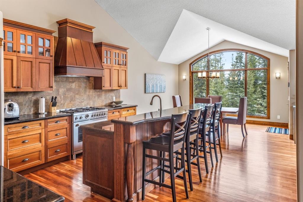 282 Miskow Close, Canmore, AB - Indoor Photo Showing Kitchen