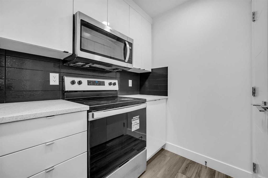 155 Savanna Walk Ne, Calgary, AB - Indoor Photo Showing Kitchen