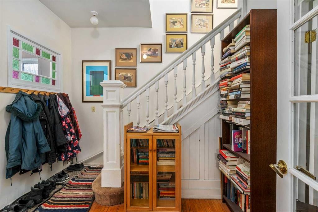 2003 2 Street Sw, Calgary, AB - Indoor Photo Showing Other Room