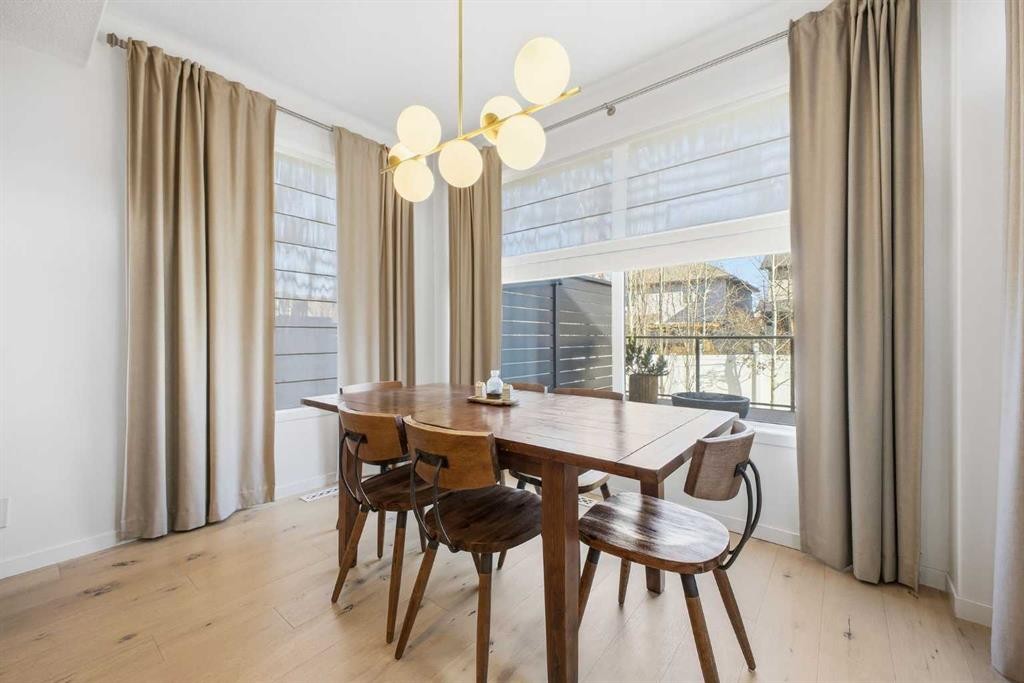 153 Cougarstone Common Sw, Calgary, AB - Indoor Photo Showing Dining Room