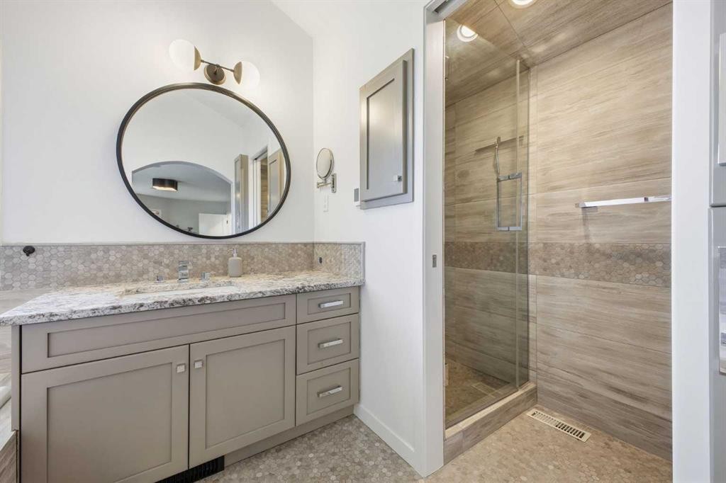 153 Cougarstone Common Sw, Calgary, AB - Indoor Photo Showing Bathroom