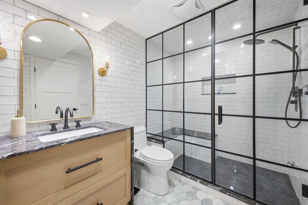 153 Cougarstone Common Sw, Calgary, AB - Indoor Photo Showing Bathroom