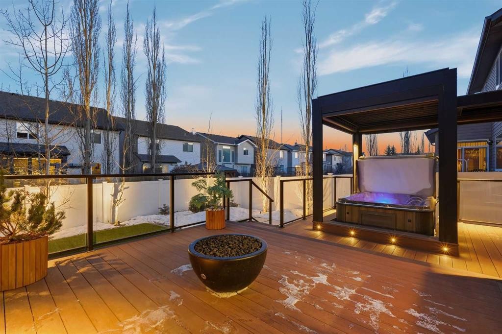 153 Cougarstone Common Sw, Calgary, AB - Outdoor