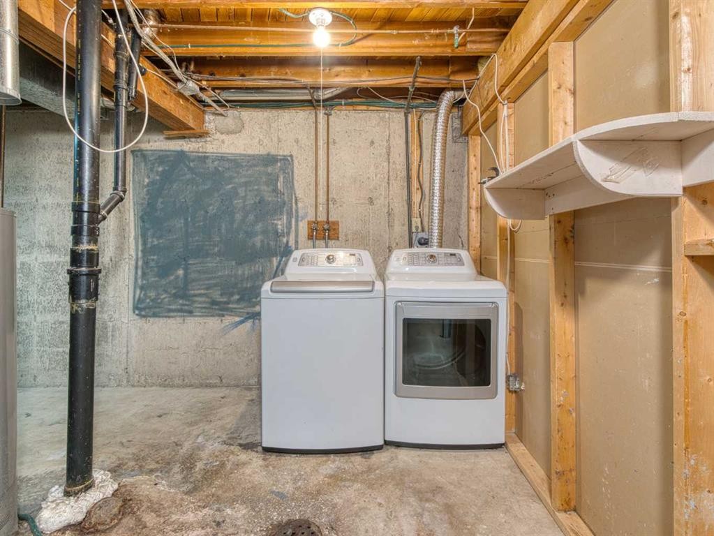 125-330 Canterbury Drive Sw, Calgary, AB - Indoor Photo Showing Laundry Room