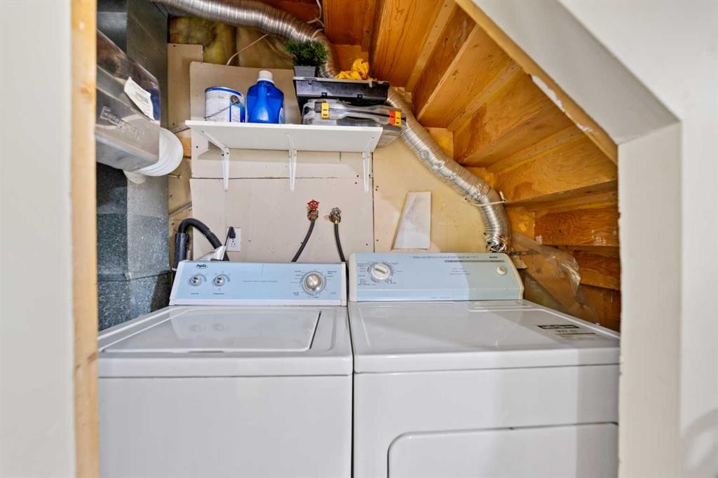 101 Taravista Crescent, Calgary, AB - Indoor Photo Showing Laundry Room