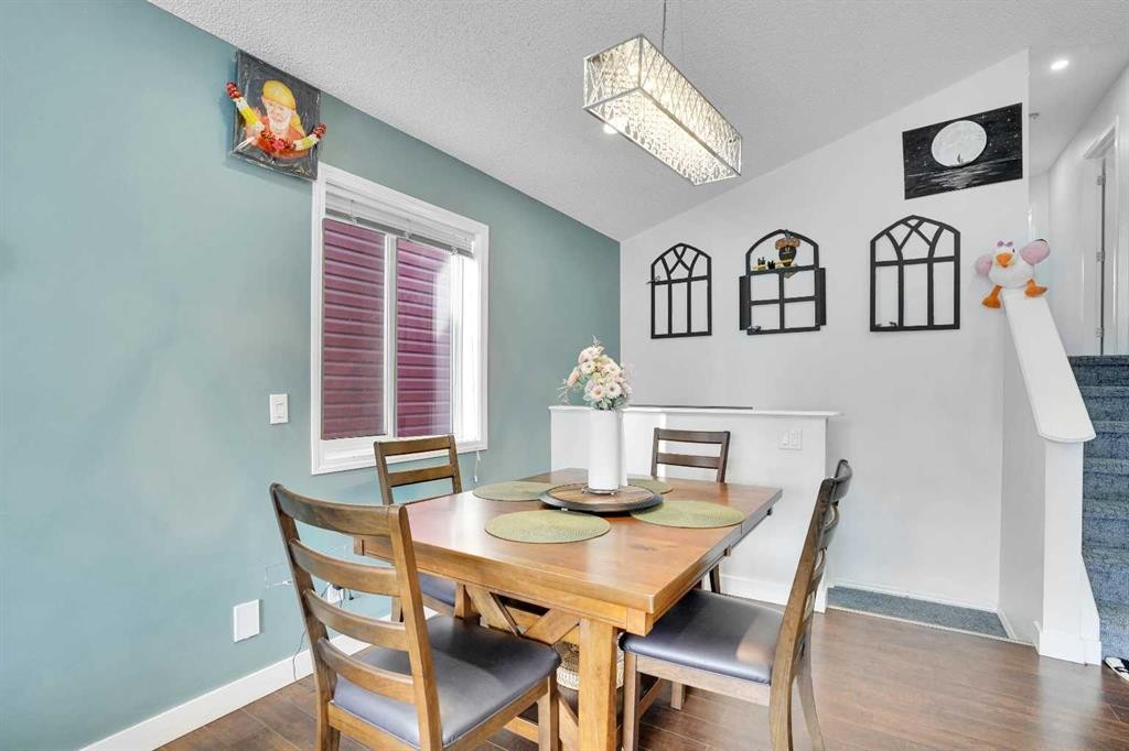 141 Saddlecrest Close Ne, Calgary, AB - Indoor Photo Showing Dining Room