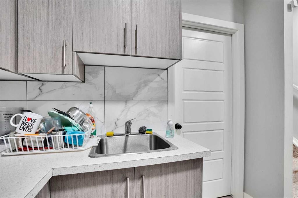 141 Saddlecrest Close Ne, Calgary, AB - Indoor