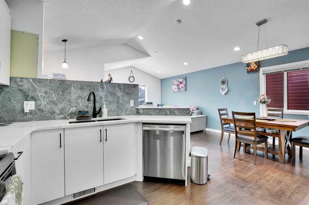 141 Saddlecrest Close Ne, Calgary, AB - Indoor