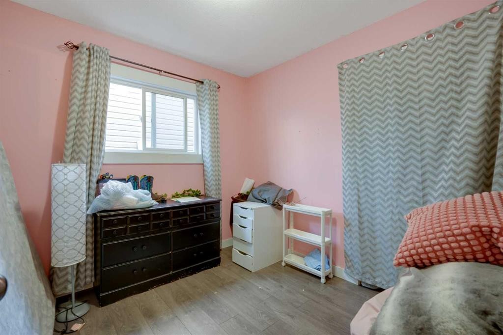 312 Pinegreen Close Ne, Calgary, AB