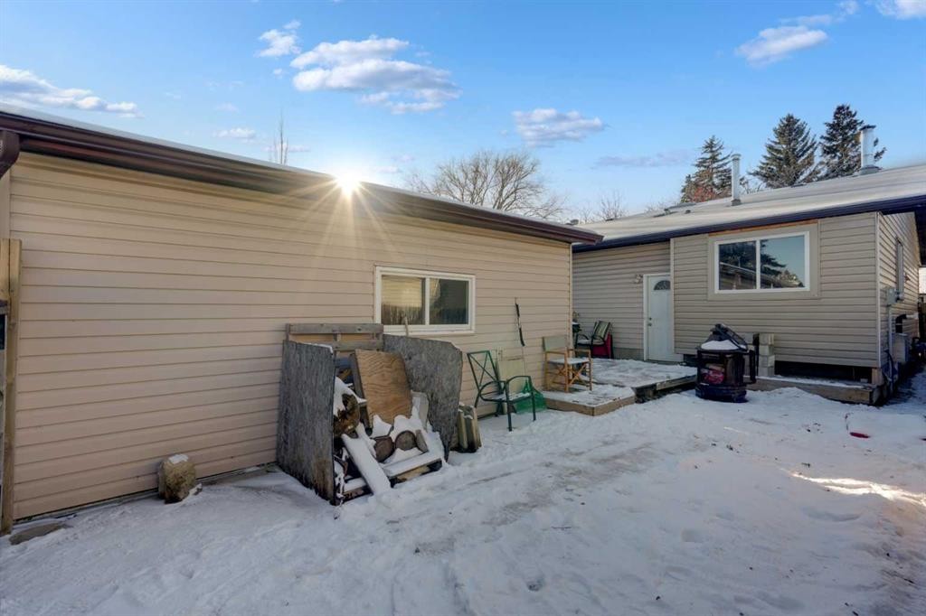 312 Pinegreen Close Ne, Calgary, AB