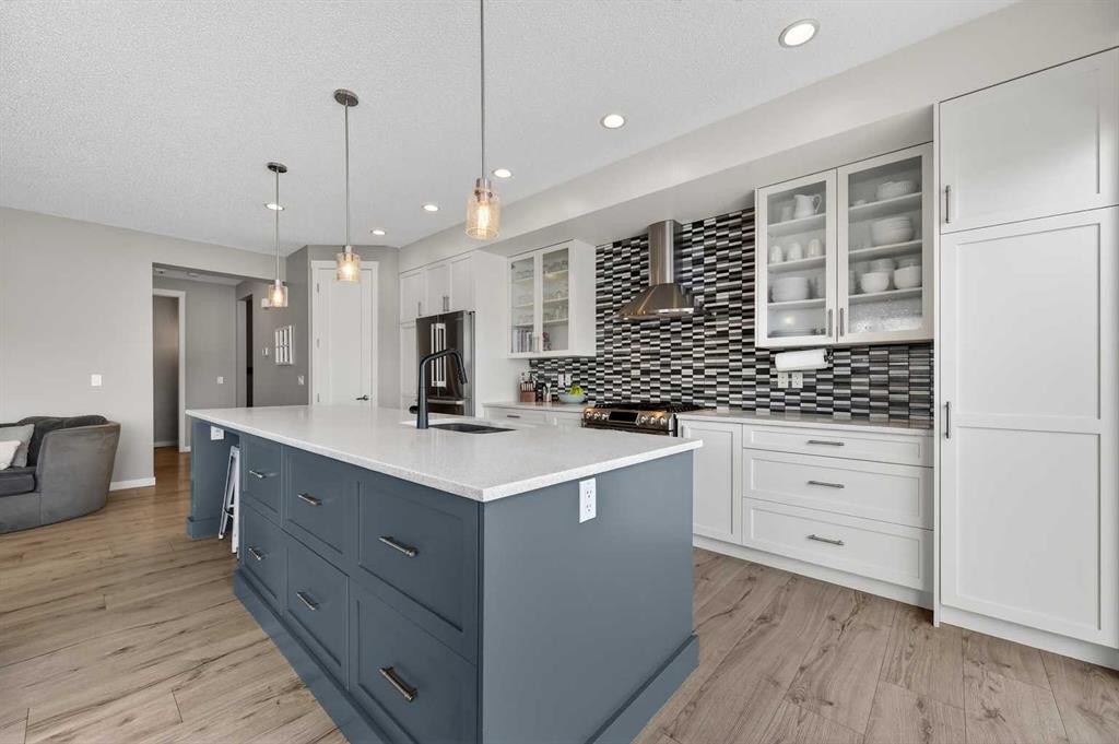 24 Walden Mount Se, Calgary, AB - Indoor Photo Showing Kitchen With Upgraded Kitchen