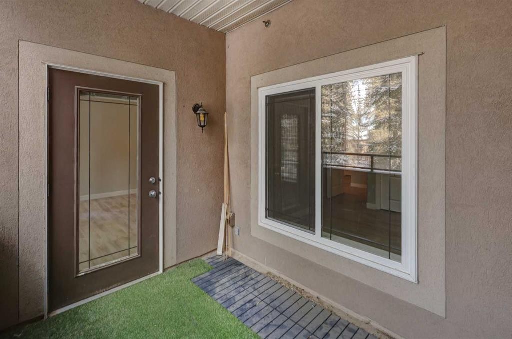 209-10 Discovery Ridge Close Sw, Calgary, AB - With Exterior