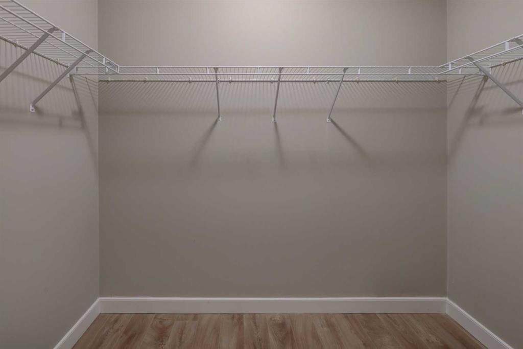 209-10 Discovery Ridge Close Sw, Calgary, AB - Indoor With Storage