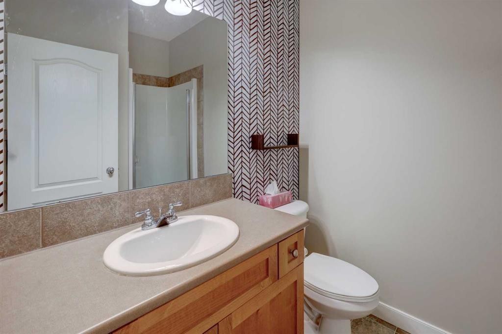 209-10 Discovery Ridge Close Sw, Calgary, AB - Indoor Photo Showing Bathroom