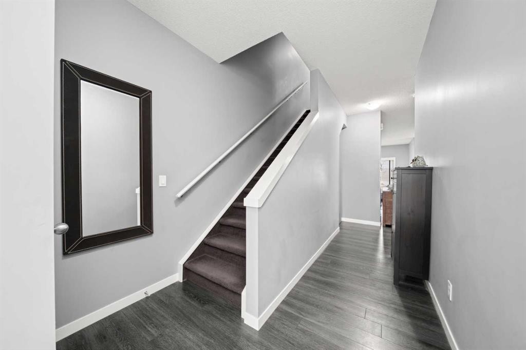 15 Copperpond Landing Se, Calgary, AB - Indoor Photo Showing Other Room