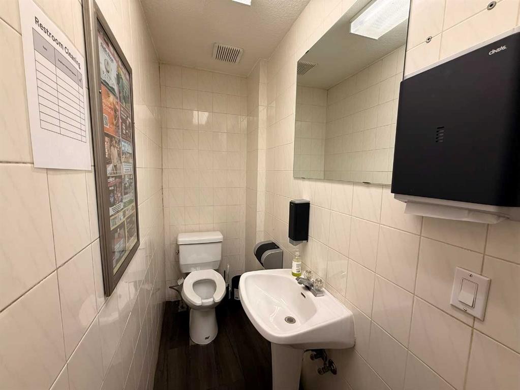 614 1 Avenue Ne, Calgary, AB