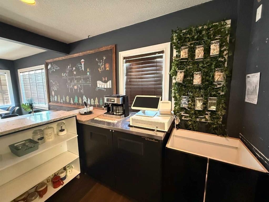 614 1 Avenue Ne, Calgary, AB