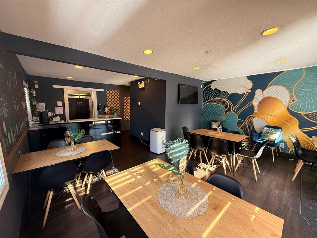 614 1 Avenue Ne, Calgary, AB