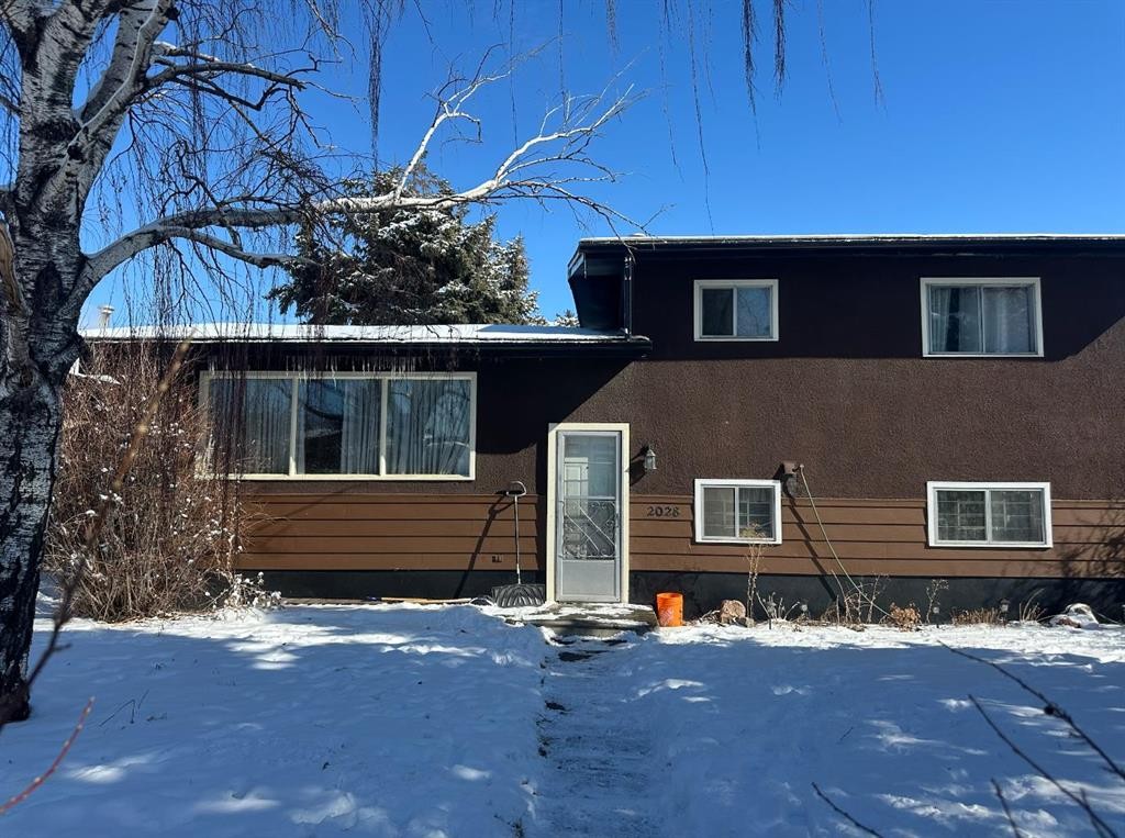 2028 43 Street Se, Calgary, AB - Outdoor