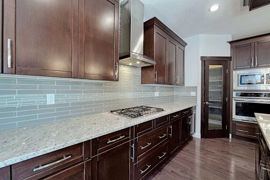 72 Sage Meadows Circle Nw, Calgary, AB - Indoor Photo Showing Kitchen With Upgraded Kitchen