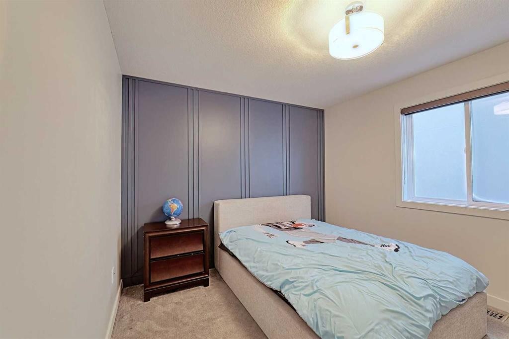 72 Sage Meadows Circle Nw, Calgary, AB - Indoor Photo Showing Bedroom