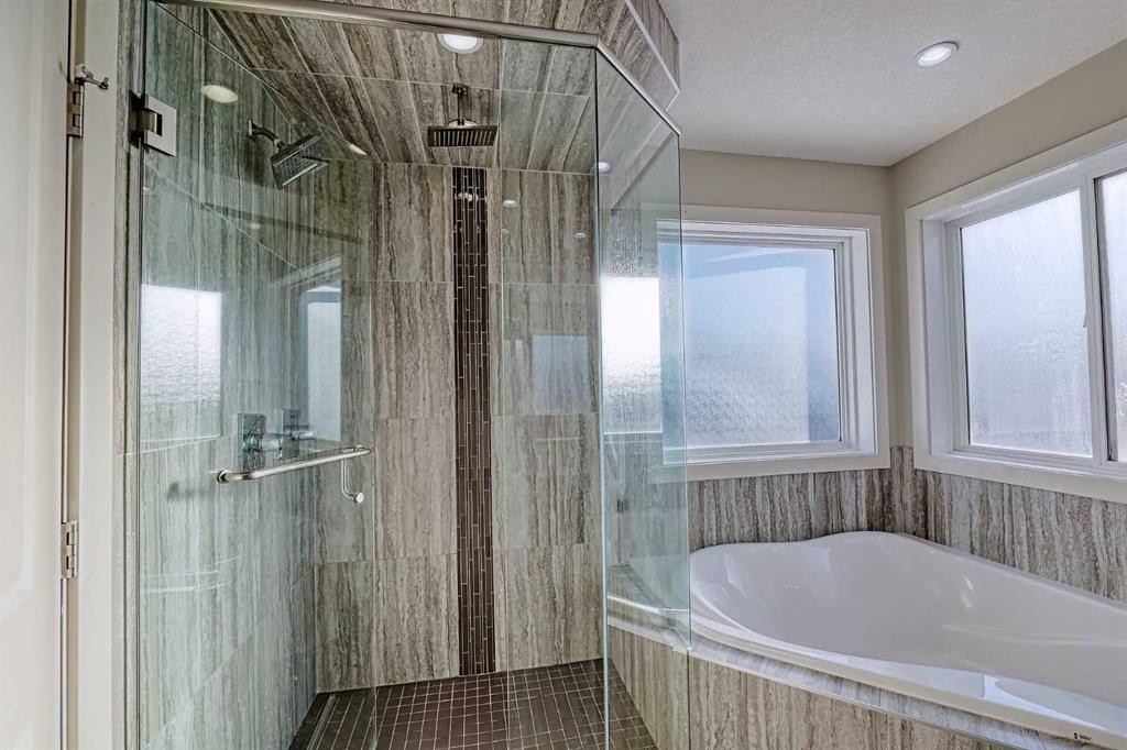 72 Sage Meadows Circle Nw, Calgary, AB - Indoor Photo Showing Bathroom