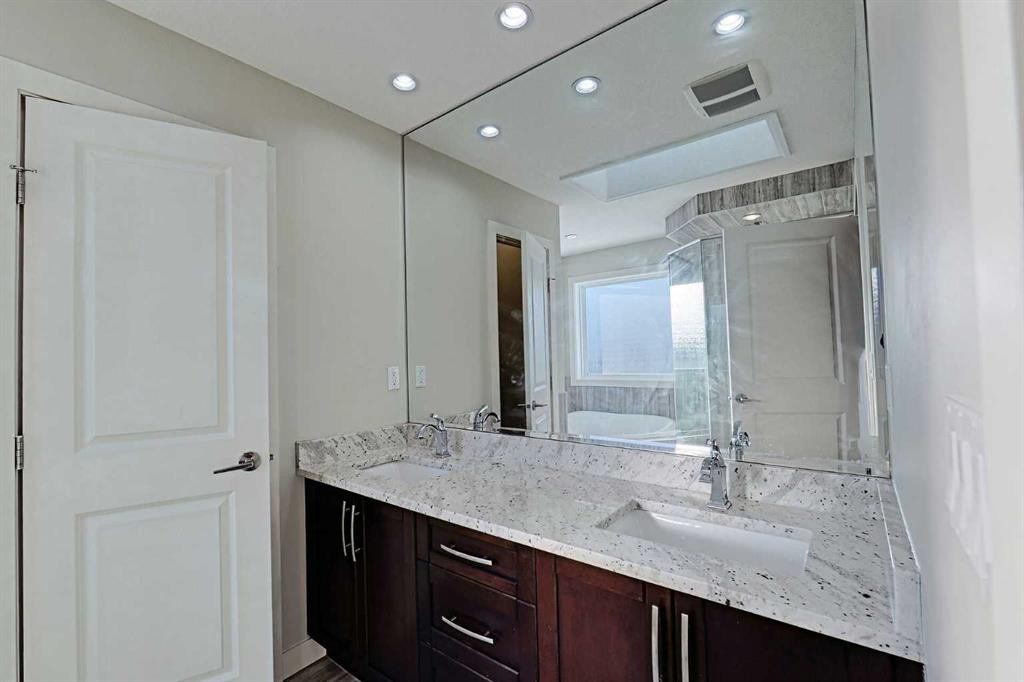 72 Sage Meadows Circle Nw, Calgary, AB - Indoor Photo Showing Bathroom