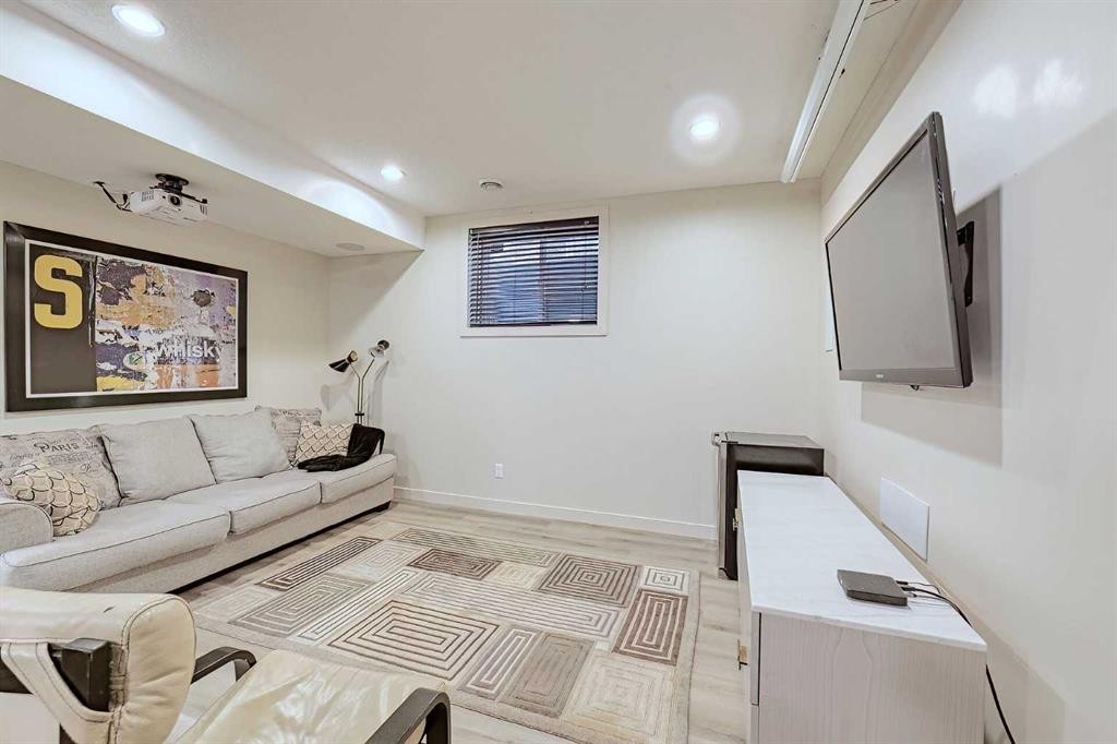 72 Sage Meadows Circle Nw, Calgary, AB - Indoor Photo Showing Other Room