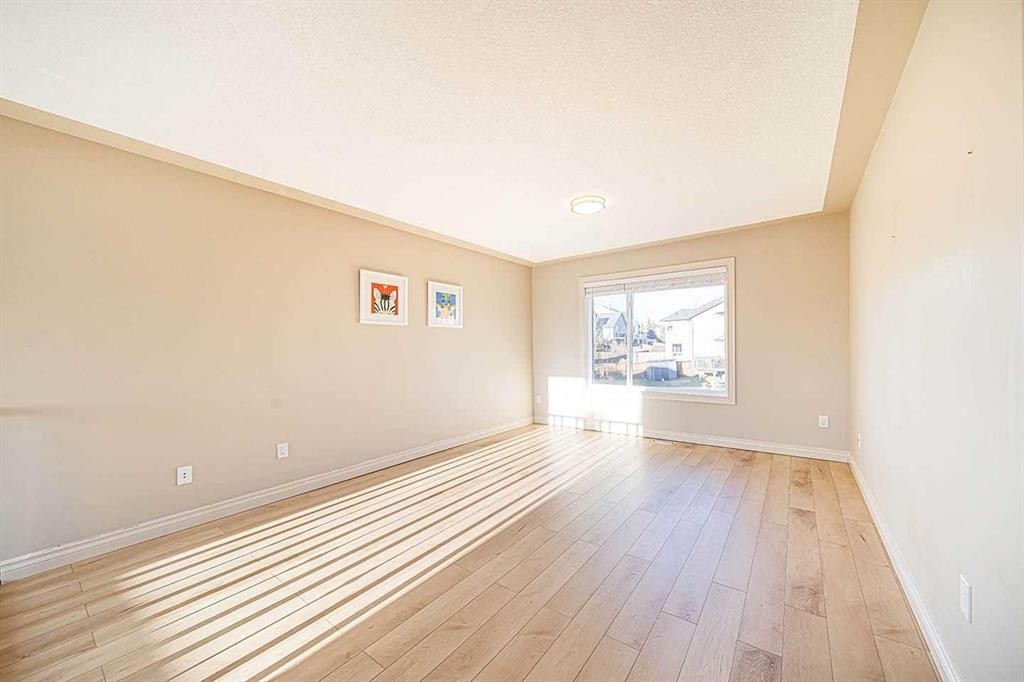 22 Royal Birch Way Nw, Calgary, AB - Indoor Photo Showing Other Room