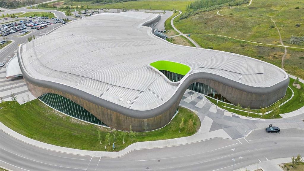 22 Royal Birch Way Nw, Calgary, AB - Outdoor