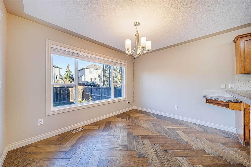 22 Royal Birch Way Nw, Calgary, AB - Indoor Photo Showing Other Room