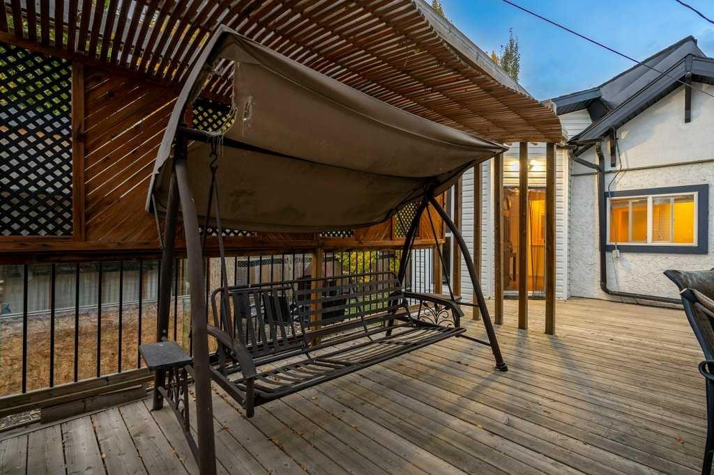 533 12 Avenue Ne, Calgary, AB - Outdoor With Deck Patio Veranda With Exterior