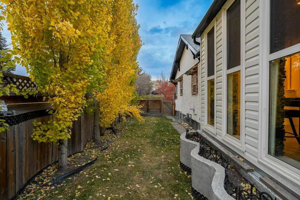 533 12 Avenue Ne, Calgary, AB - Outdoor