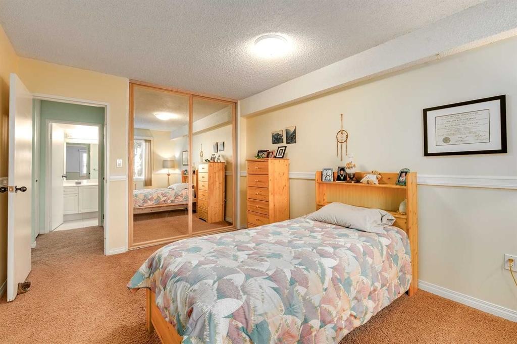 131-820 89 Avenue Sw, Calgary, AB - Indoor Photo Showing Bedroom