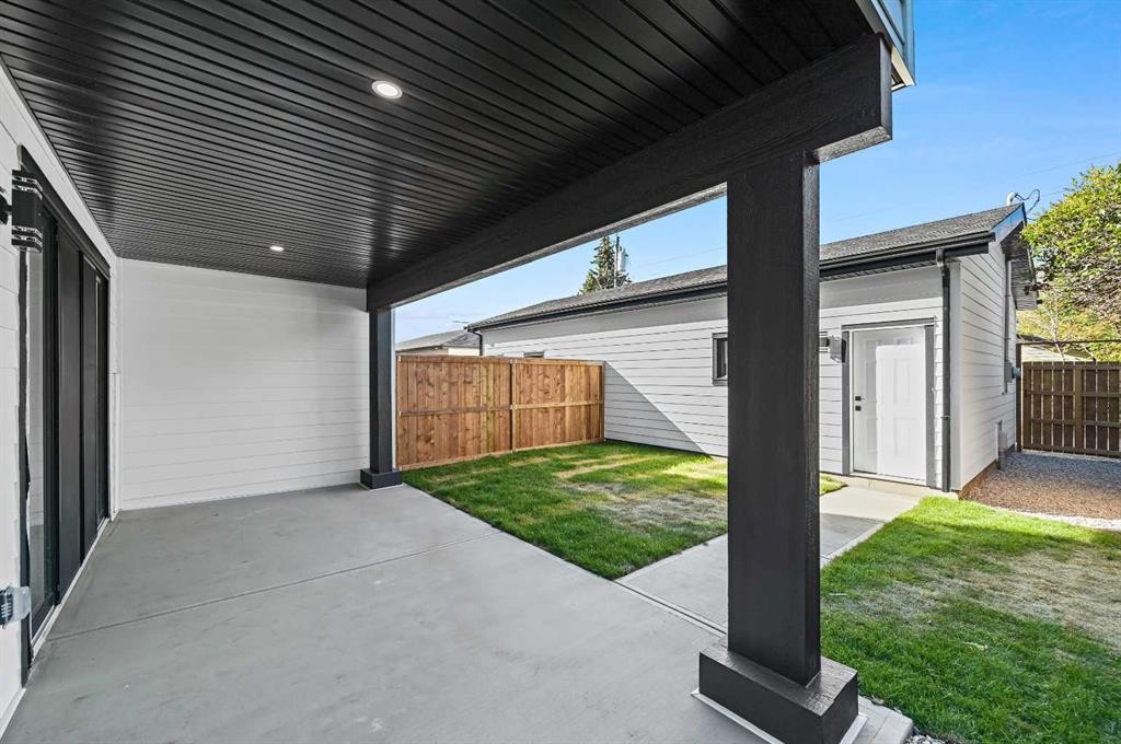 5011 21 Avenue Nw, Calgary, AB - Outdoor With Exterior