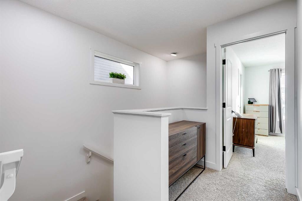 117 Highview Gate Se, Airdrie, AB - Indoor Photo Showing Other Room