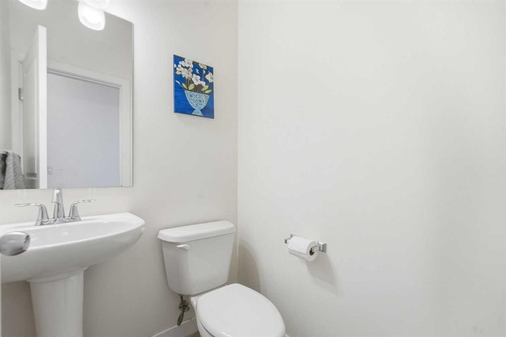 79 Cranford Green Se, Calgary, AB - Indoor Photo Showing Bathroom