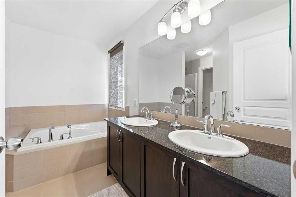 79 Cranford Green Se, Calgary, AB - Indoor Photo Showing Bathroom