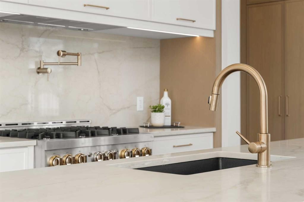 2401 4 Avenue Nw, Calgary, AB - Indoor Photo Showing Other Room